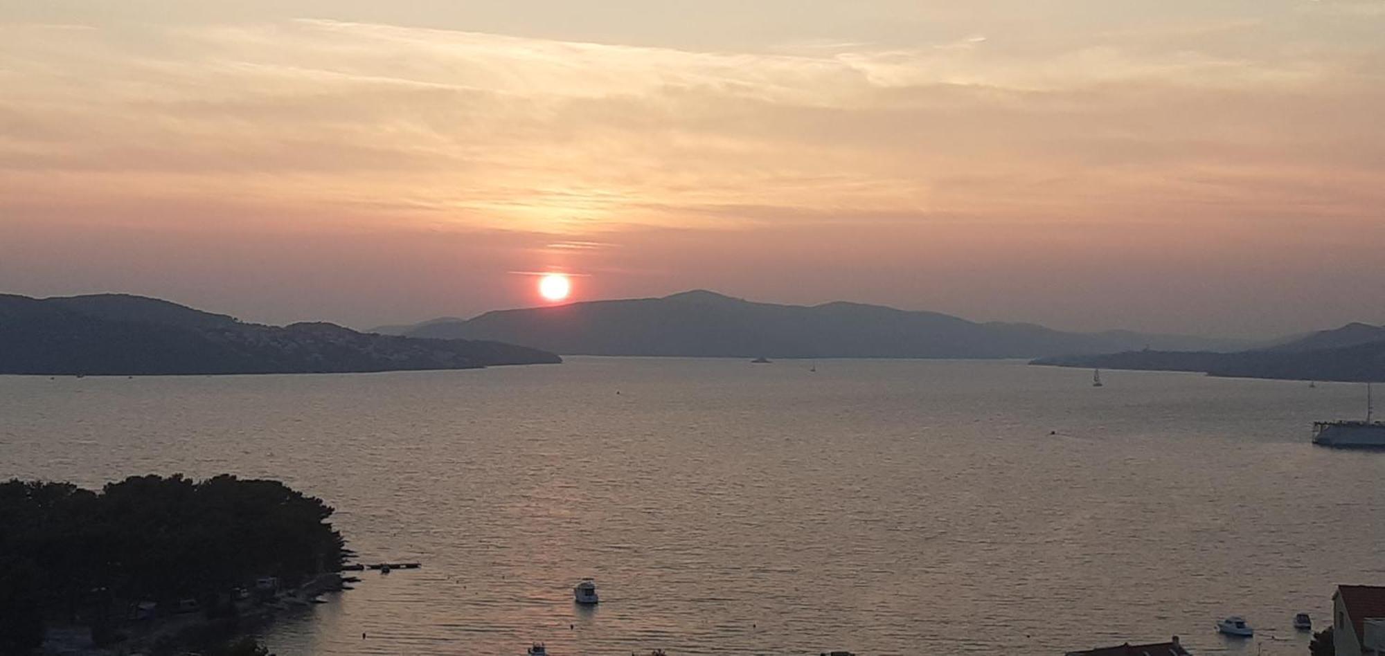 Apartmarin Trogir Exteriör bild